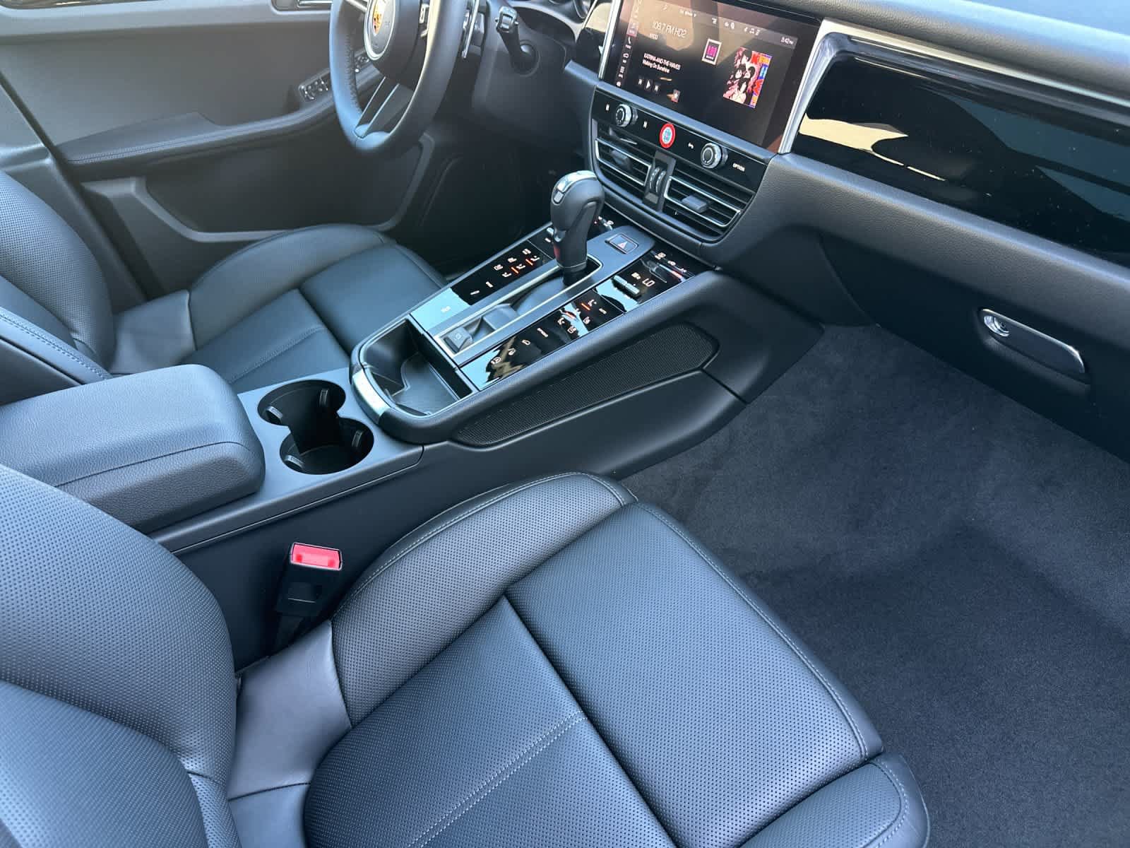 New 2026 Porsche Macan S AWD/4WD image 17