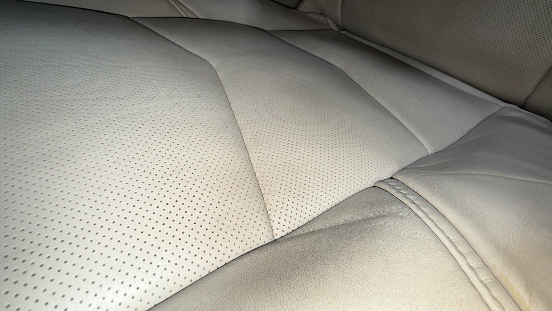 Used 2015 Cadillac Escalade Luxury image 51