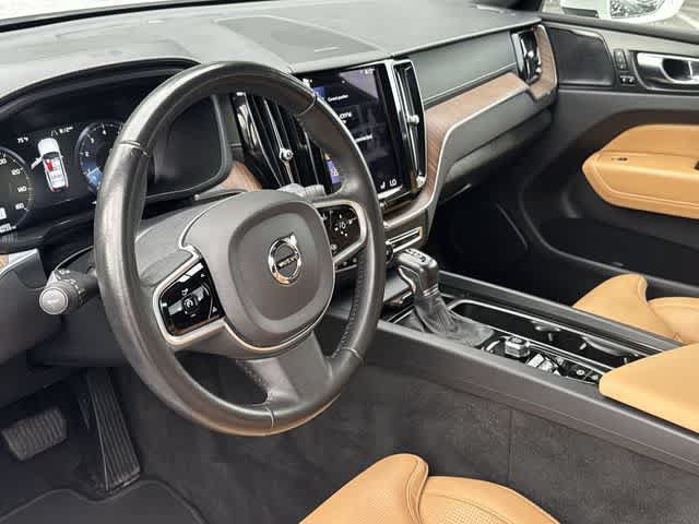 Used 2021 Volvo XC60 T5 Inscription FWD image 2