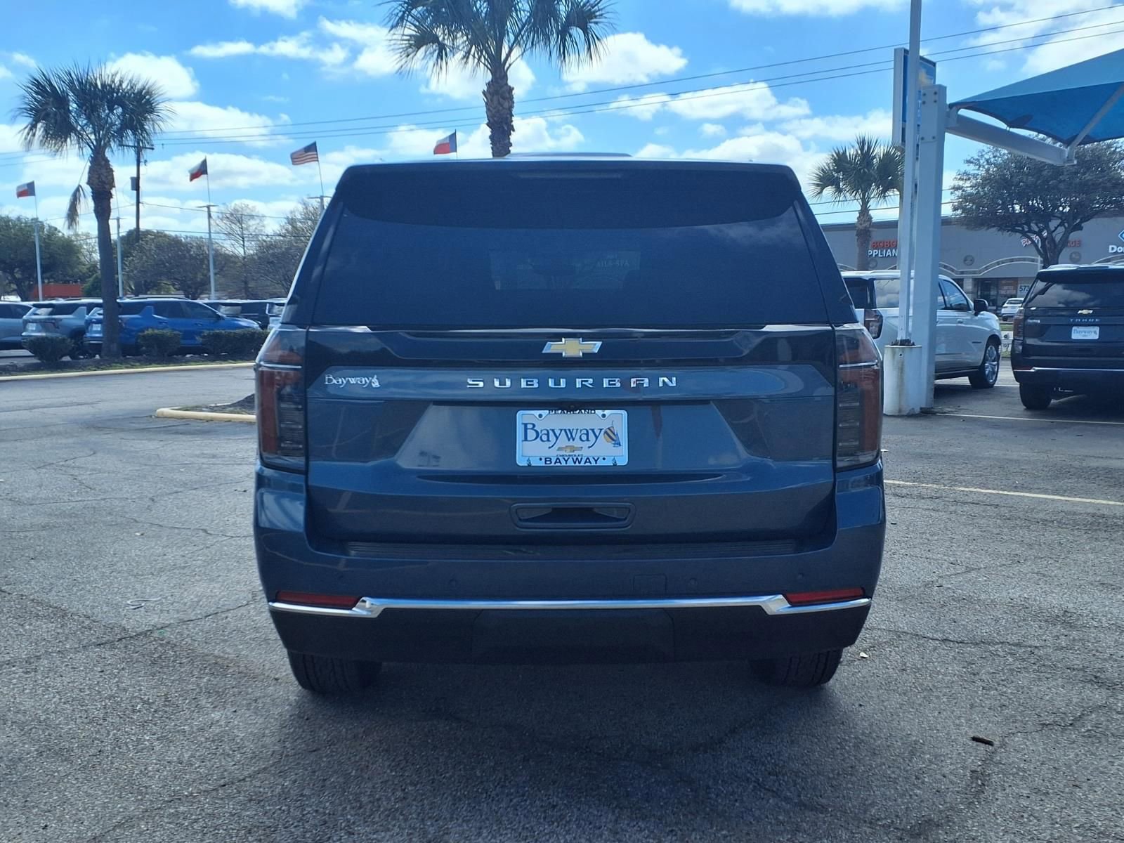 Used 2025 Chevrolet Suburban LS image 22