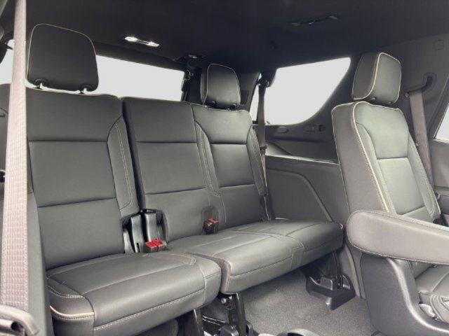 Used 2026 Chevrolet Tahoe Premier AWD/4WD image 44