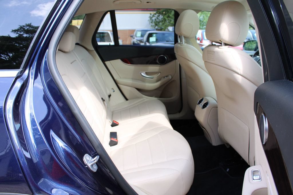 Used 2018 Mercedes-Benz GLC 300 4MATIC image 33