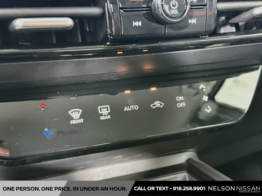 New 2026 Nissan Kicks SR FWD image 15