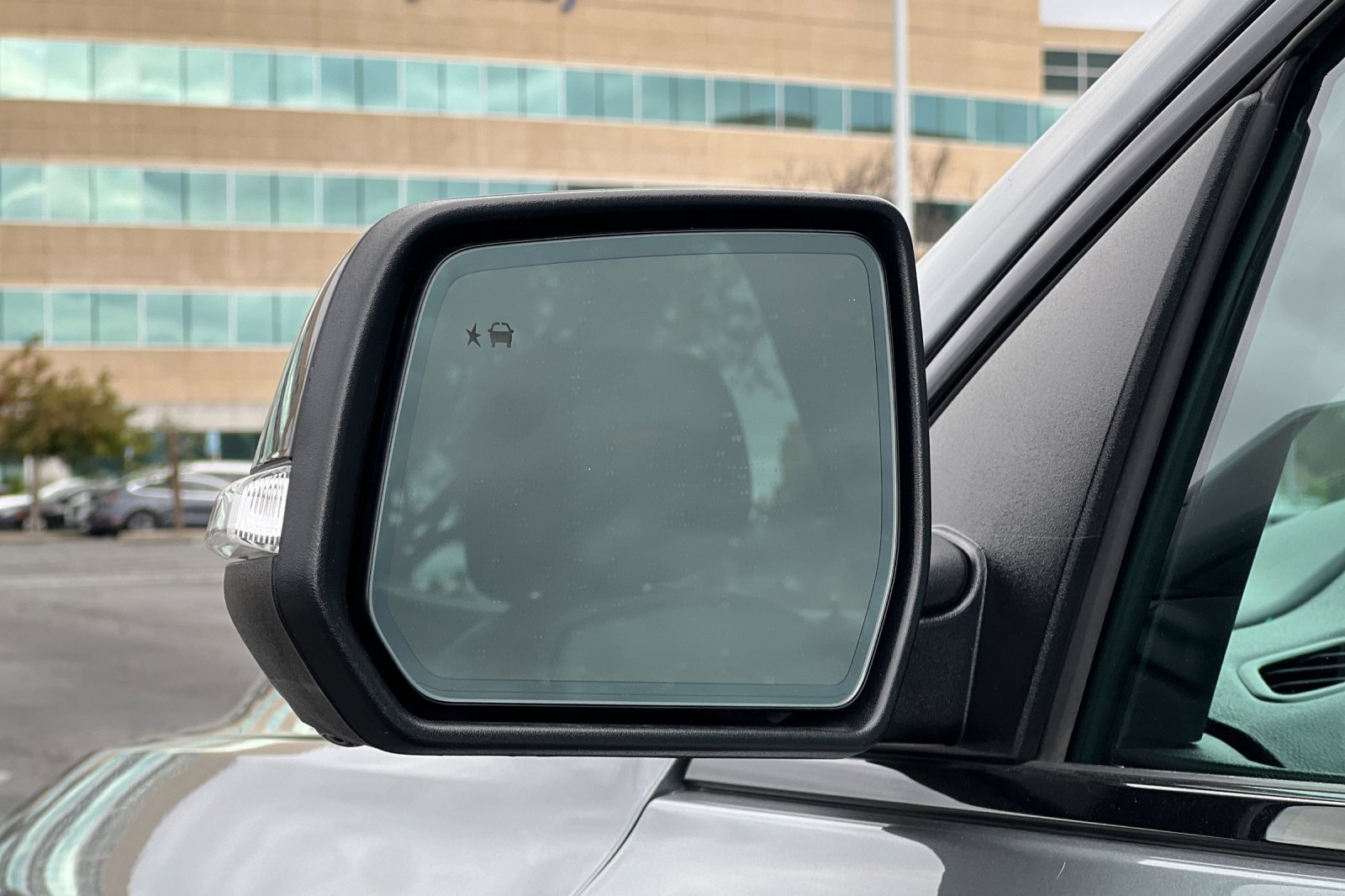 Used 2023 GMC Acadia AT4 w/ Technology Package image 56