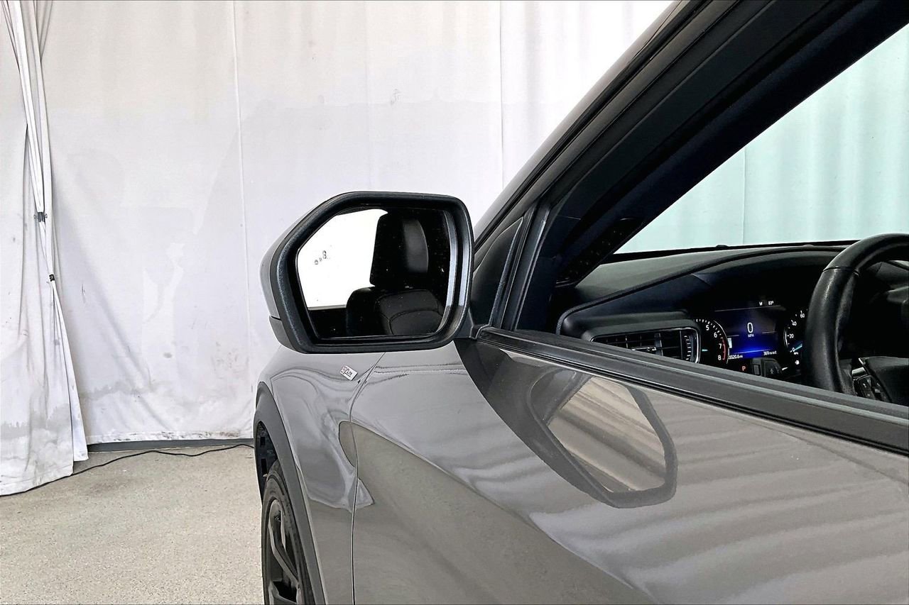 Used 2023 Ford Explorer ST-Line w/ Class IV Trailer Tow Package image 10