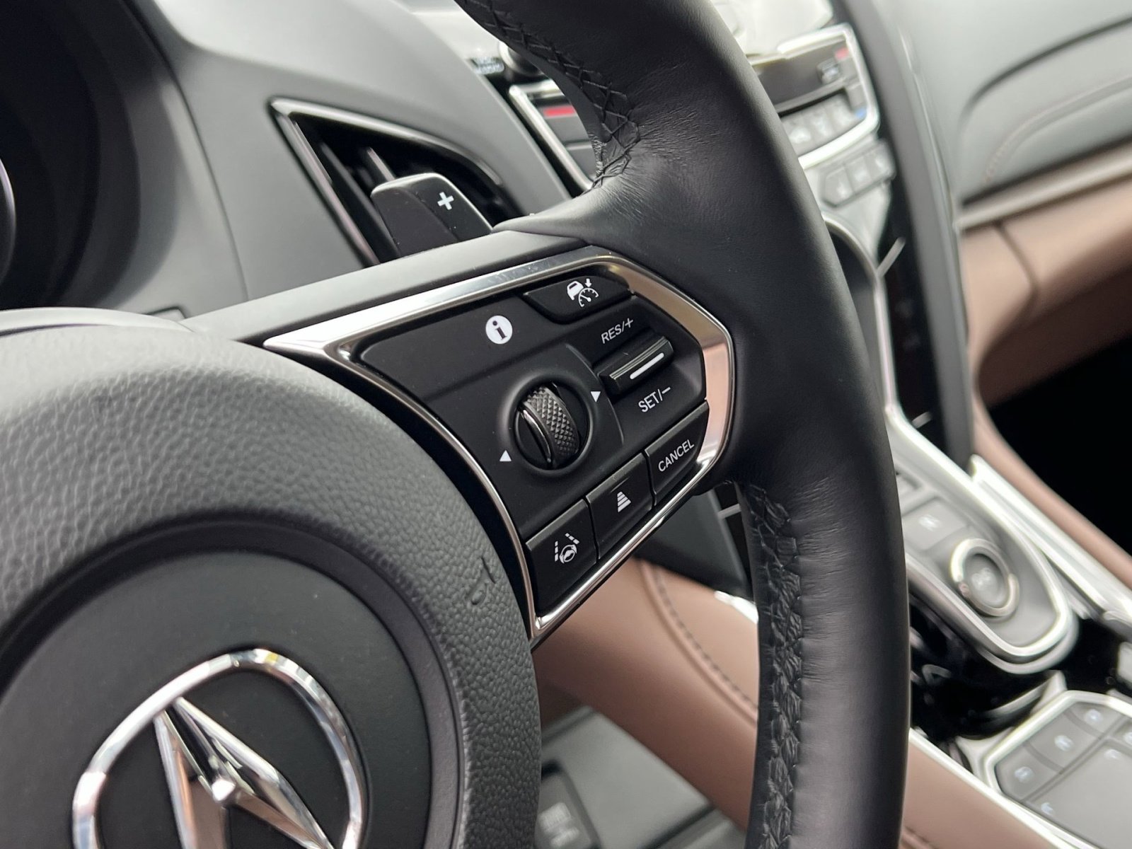 Certified 2025 Acura RDX SH-AWD w/ Advance Package image 33