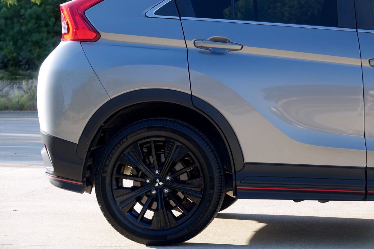 Used 2020 Mitsubishi Eclipse Cross LE image 26