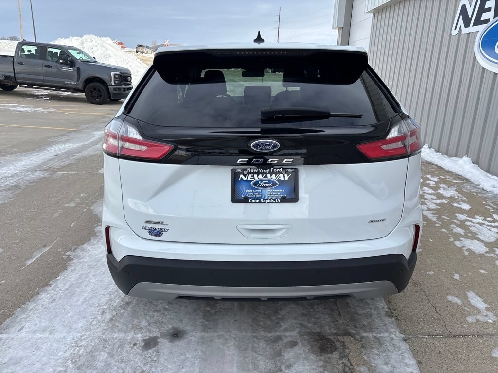 Used 2024 Ford Edge SEL w/ Convenience Package AWD/4WD image 5