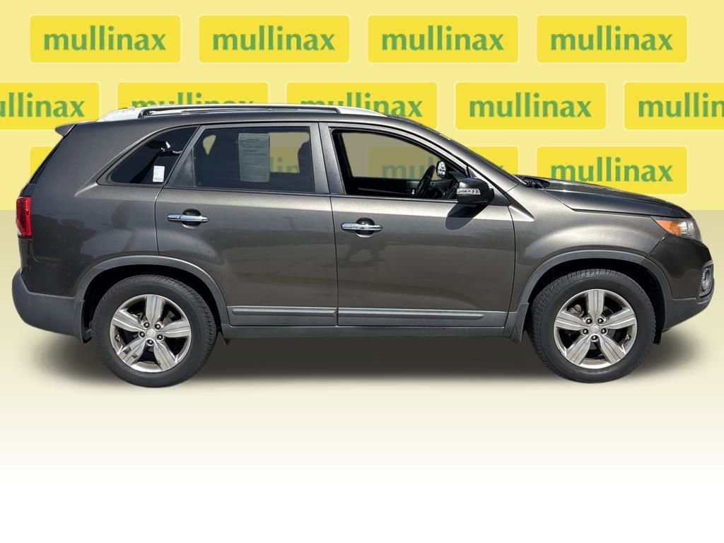 Used 2013 Kia Sorento EX image 2