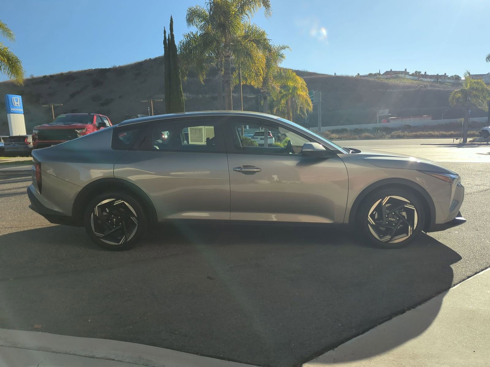 Used 2025 Kia K4 EX image 6