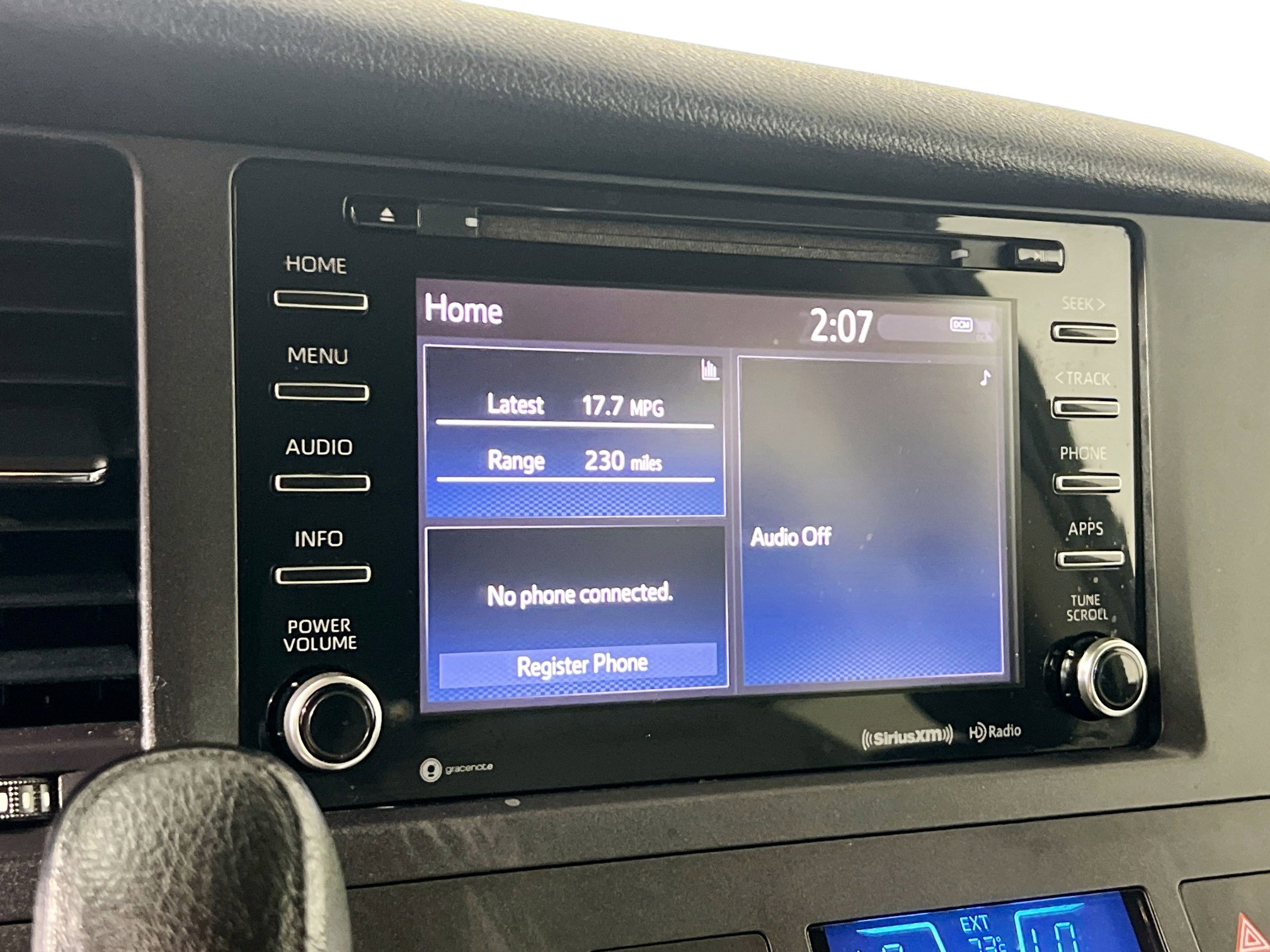 Used 2018 Toyota Sienna LE image 26