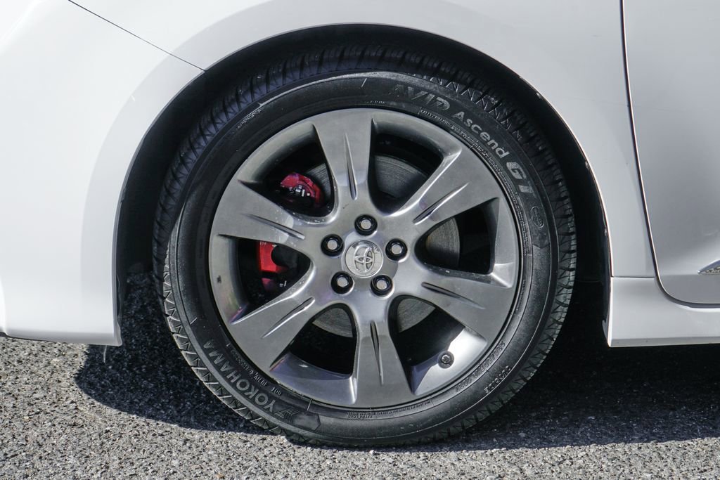 Used 2016 Toyota Sienna SE image 44