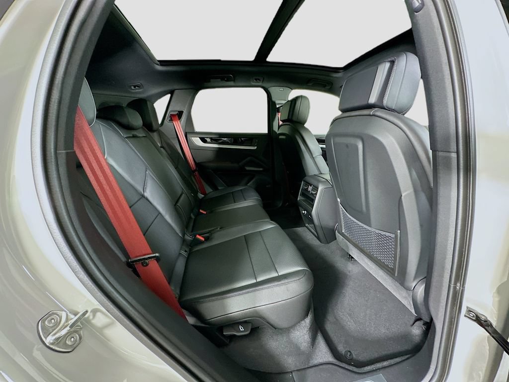 New 2026 Porsche Cayenne AWD/4WD image 30