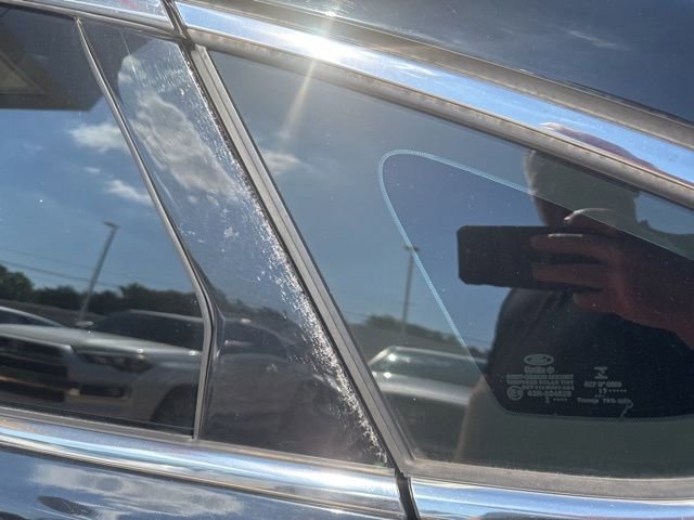 Used 2018 Ford Fusion SE w/ Fusion SE Technology Package FWD image 27