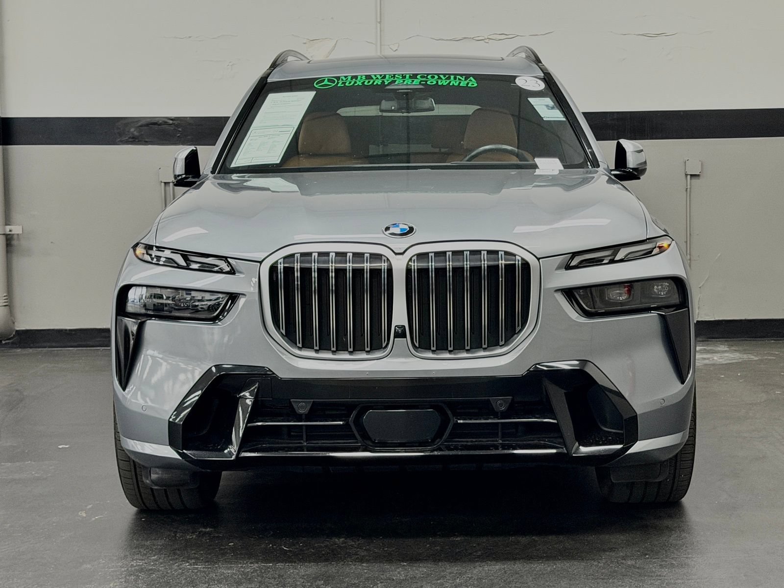 Used 2023 BMW X7 xDrive40i w/ M Sport Package AWD/4WD image 6