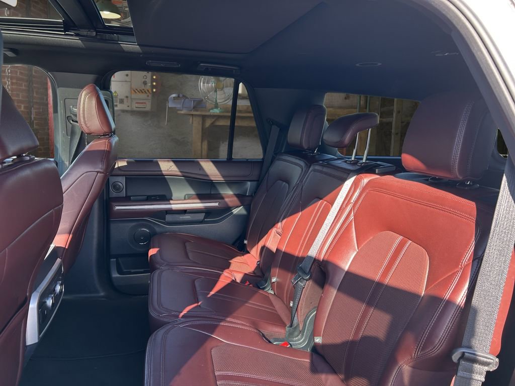 Used 2024 Ford Expedition Limited image 14