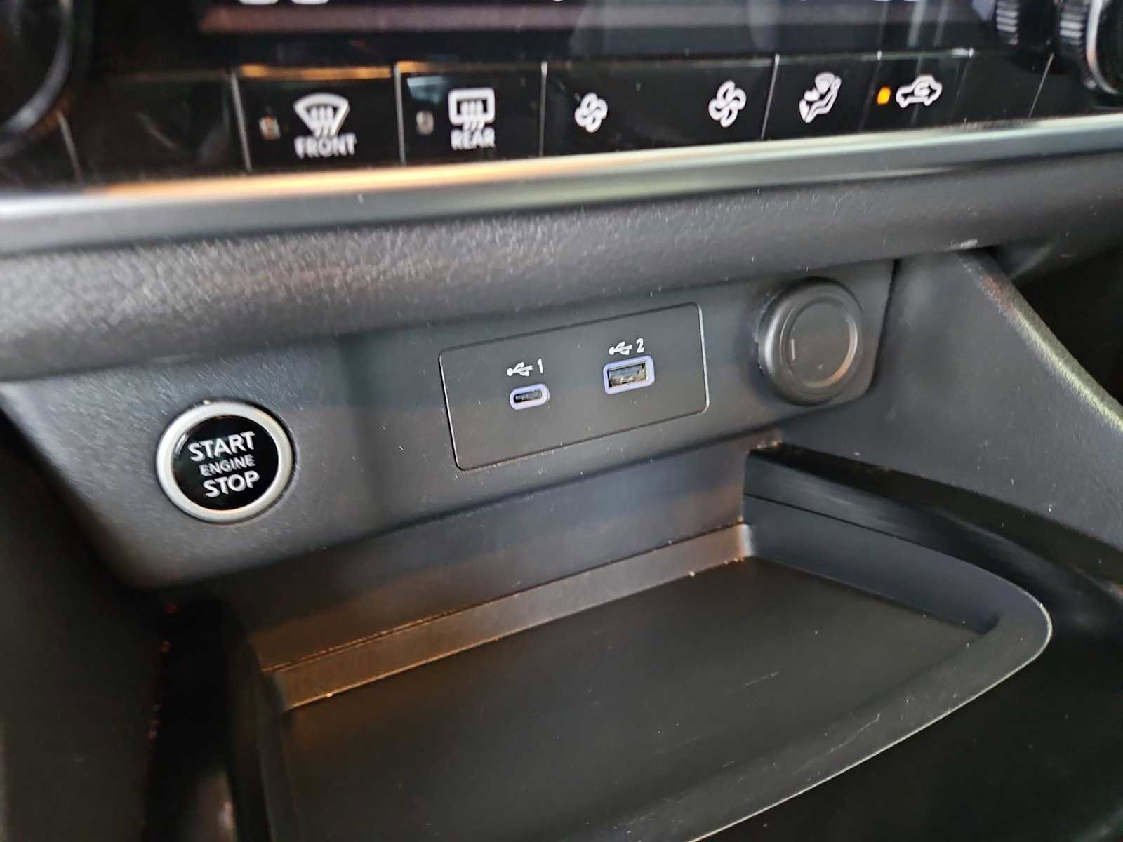 Used 2023 Nissan Rogue SV FWD image 31