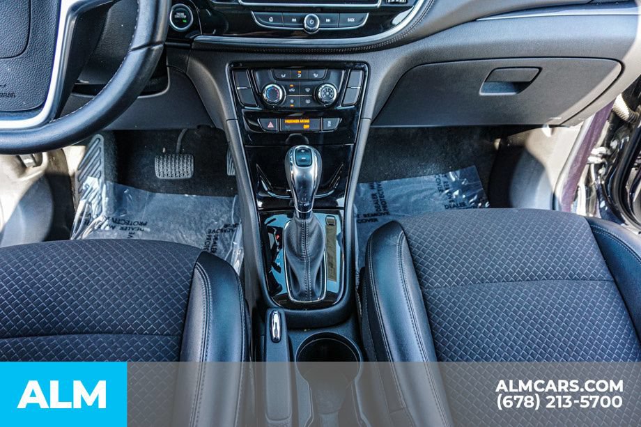 Used 2021 Buick Encore Preferred AWD/4WD image 39