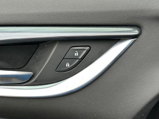 Used 2021 Buick Enclave Essence w/ Sport Touring Edition image 24