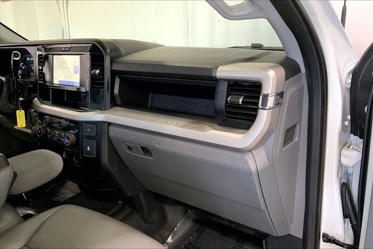 Used 2025 Ford F350 XL w/ XL Driver Assist Package AWD/4WD image 16
