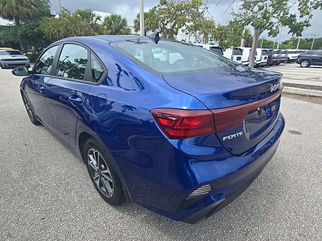 Used 2023 Kia Forte LXS w/ LXS Technology Package image 7