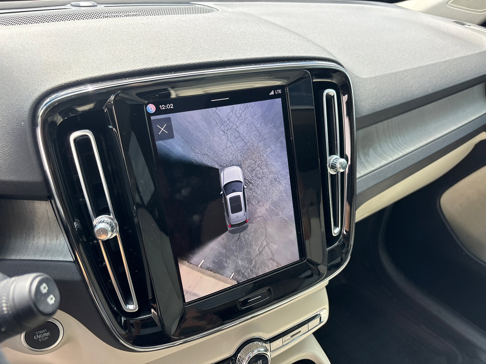 Used 2024 Volvo XC40 B5 Plus w/ Climate Package AWD/4WD image 19