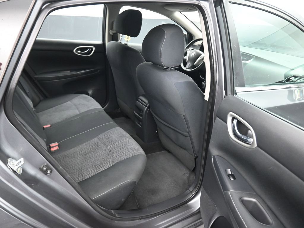 Used 2015 Nissan Sentra SV FWD image 35