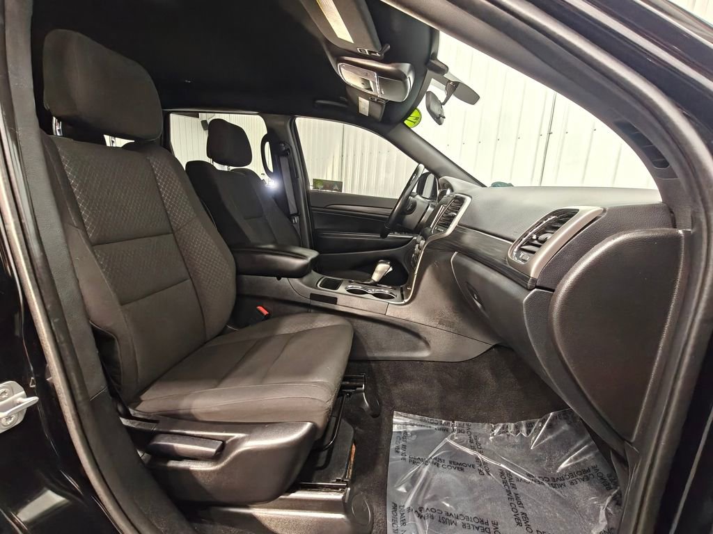 Used 2021 Jeep Grand Cherokee Laredo AWD/4WD image 20