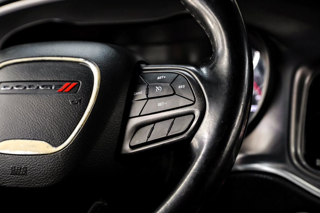 Used 2020 Dodge Charger SXT RWD image 16