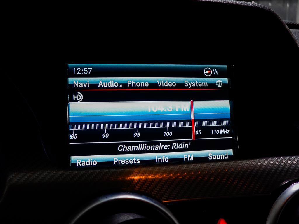 Used 2015 Mercedes-Benz GLK 350 4MATIC image 28