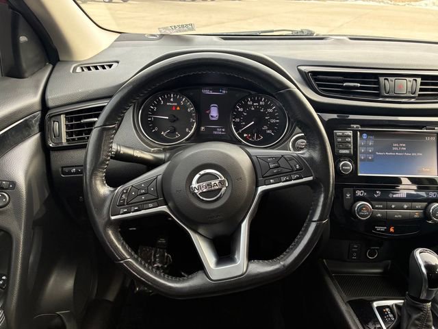 Used 2018 Nissan Rogue Sport SV w/ SV Technology Package image 17