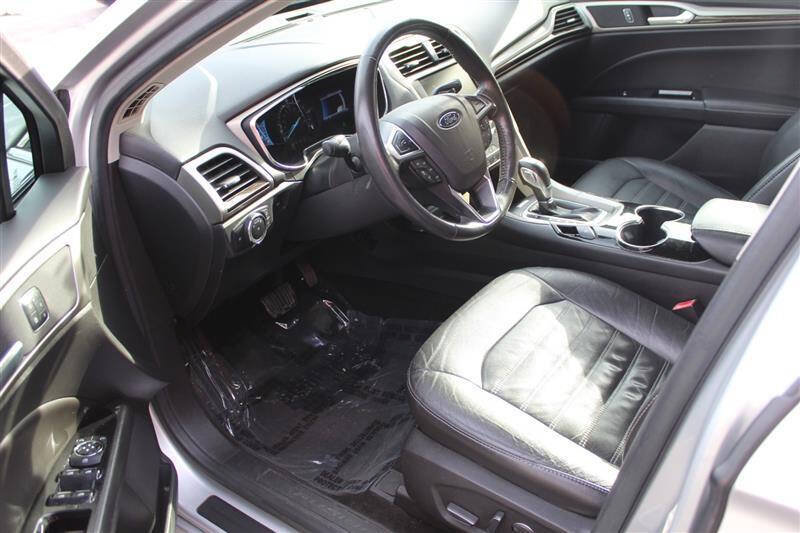 Used 2014 Ford Fusion Energi SE FWD image 17
