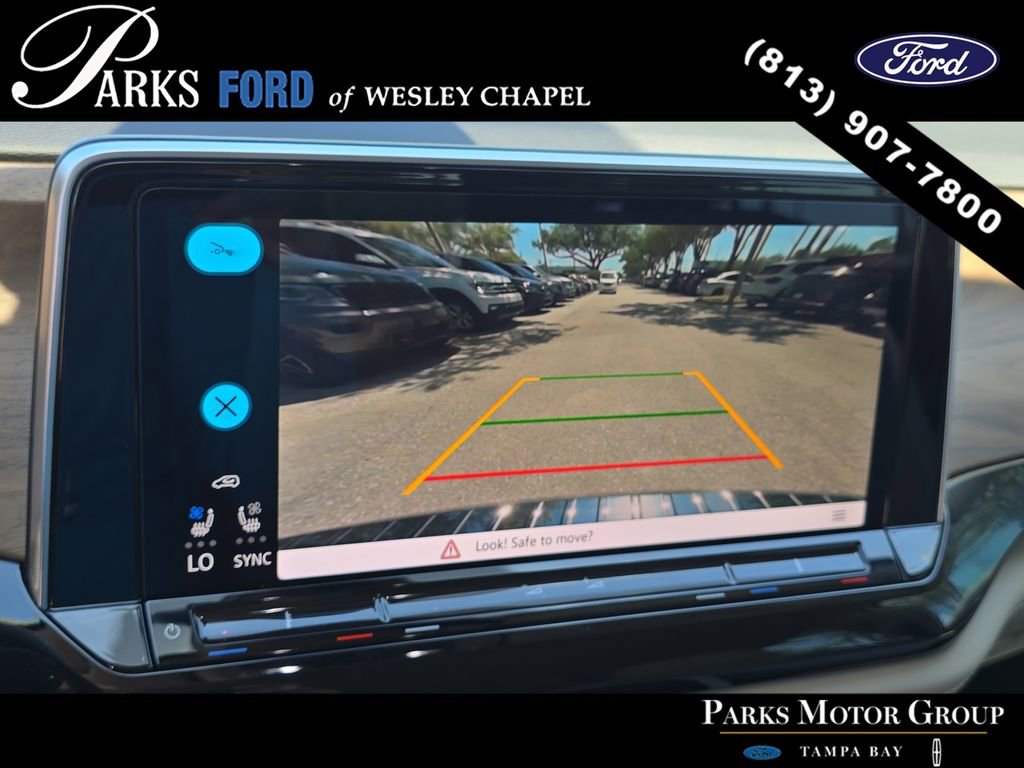 Used 2025 Volkswagen Atlas SE FWD image 22