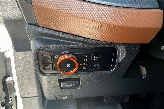 Used 2024 Ford Bronco Outer Banks AWD/4WD image 15