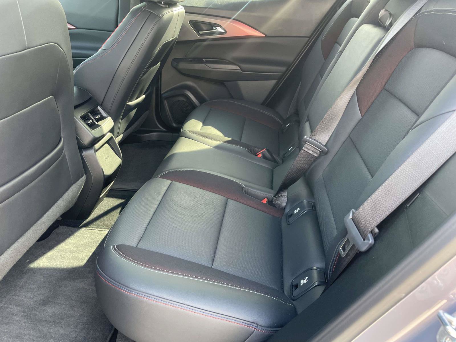 Used 2024 Chevrolet Equinox EV RS FWD image 10
