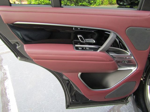 Used 2023 Land Rover Range Rover SE image 14