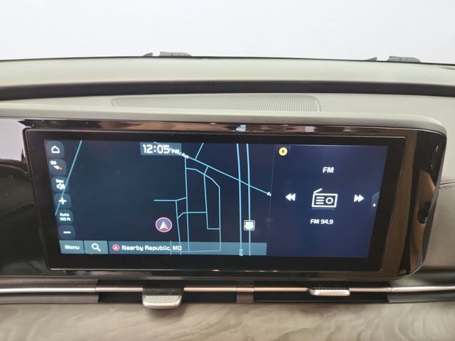 Used 2024 Kia Carnival EX FWD image 14