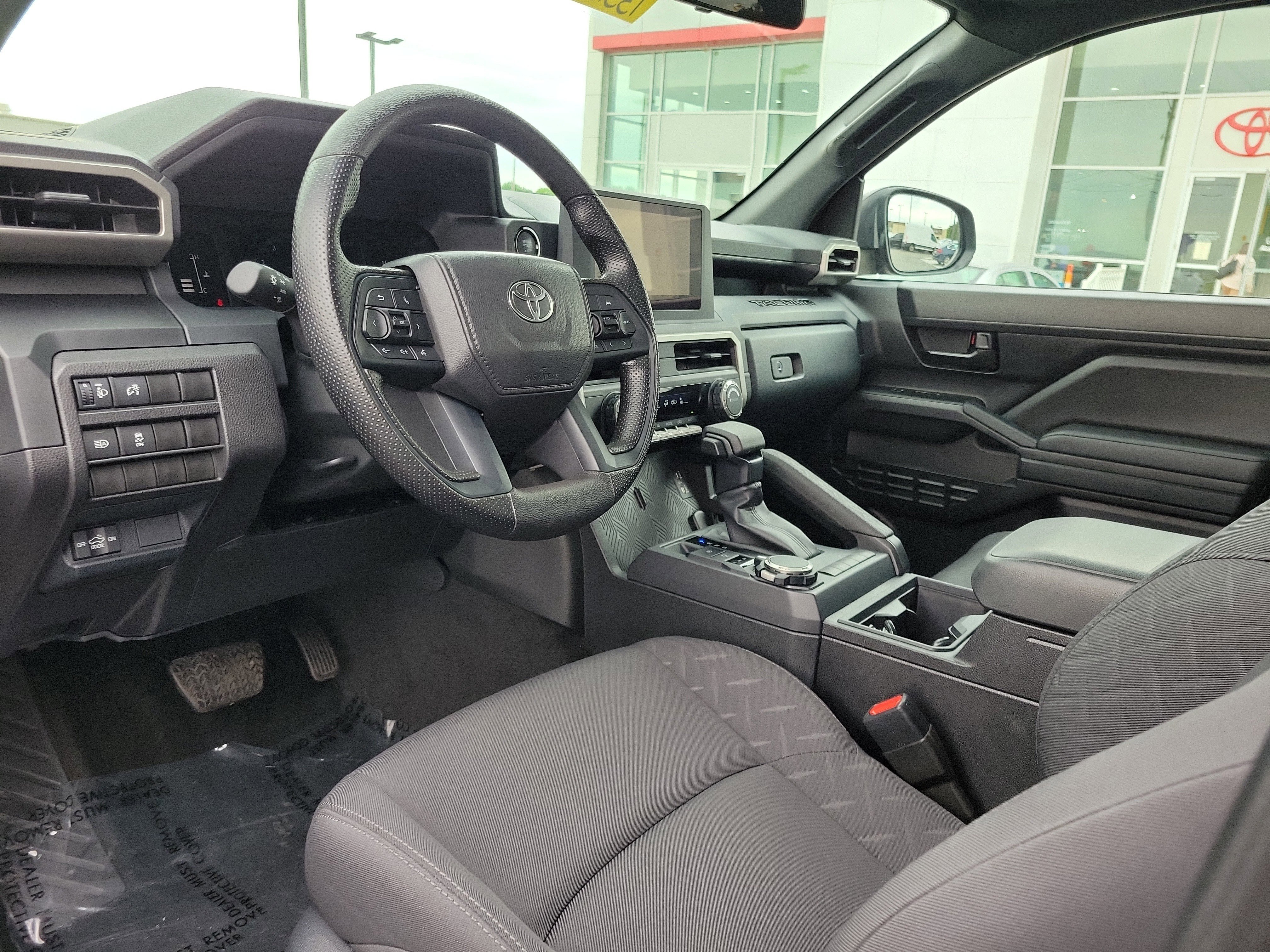 Used 2025 Toyota Tacoma SR AWD/4WD image 13