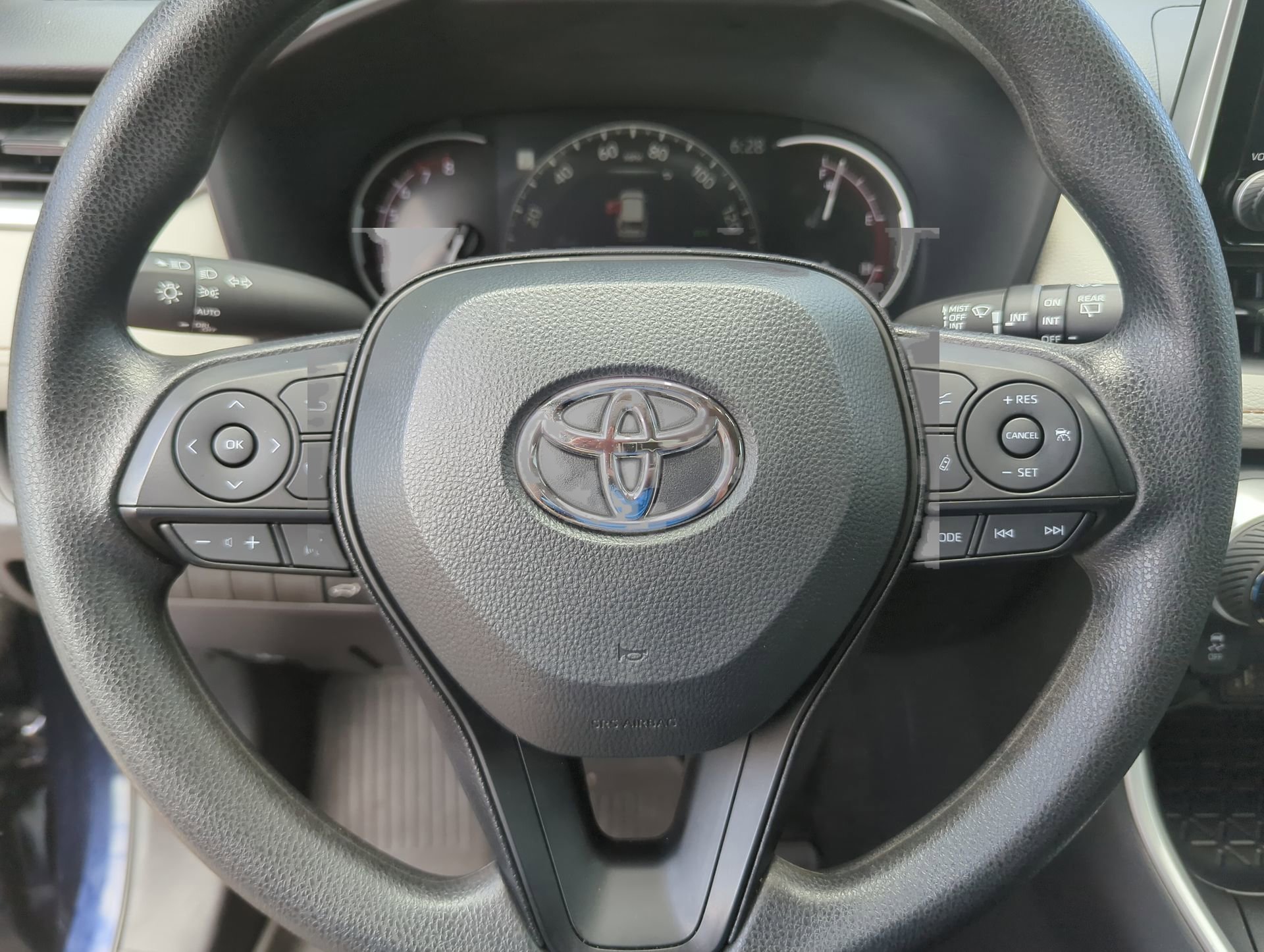 Used 2025 Toyota RAV4 XLE w/ Convenience Package FWD image 66