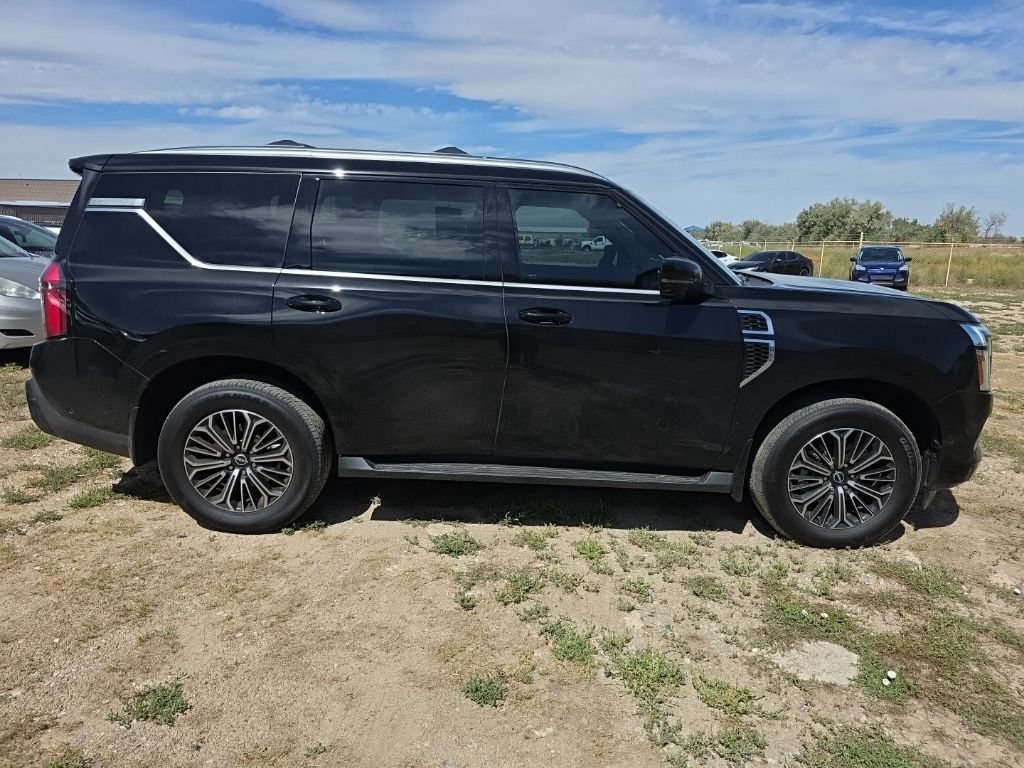 Used 2025 Nissan Armada Platinum AWD/4WD image 6