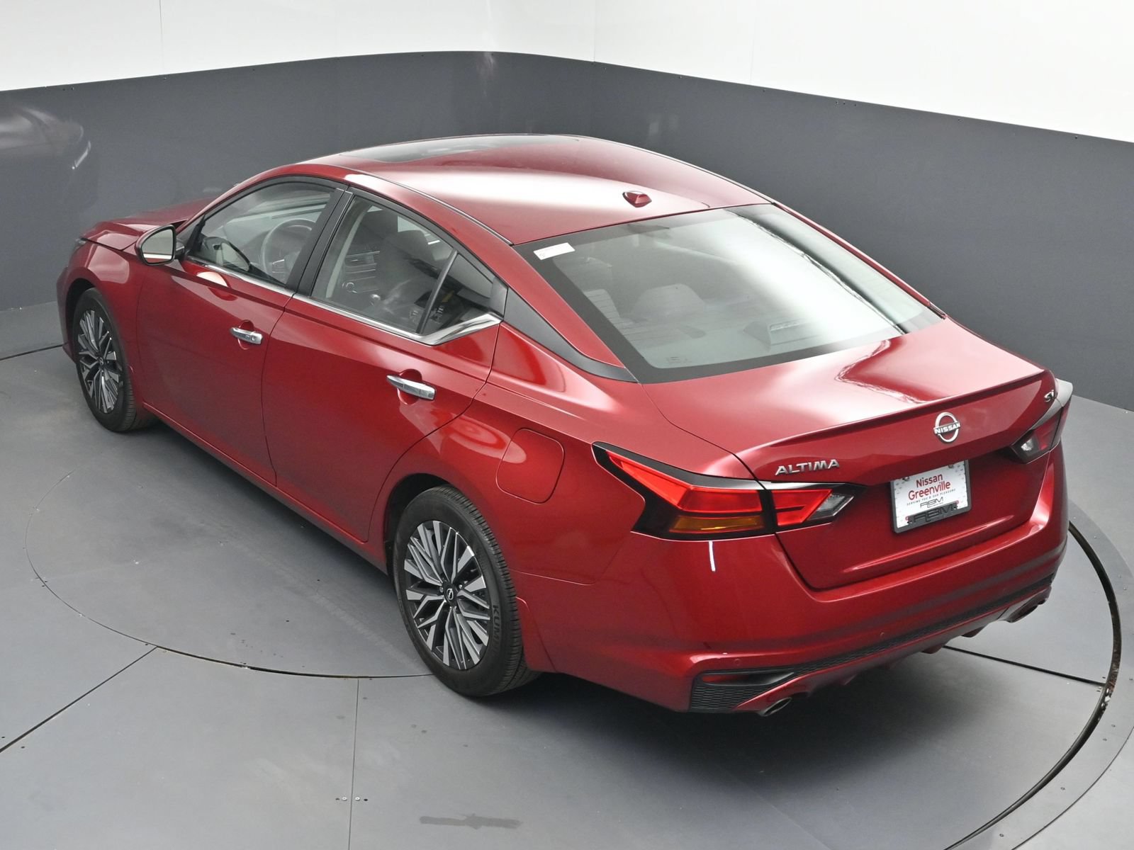 Used 2024 Nissan Altima 2.5 SV w/ SV Premium Package FWD image 36