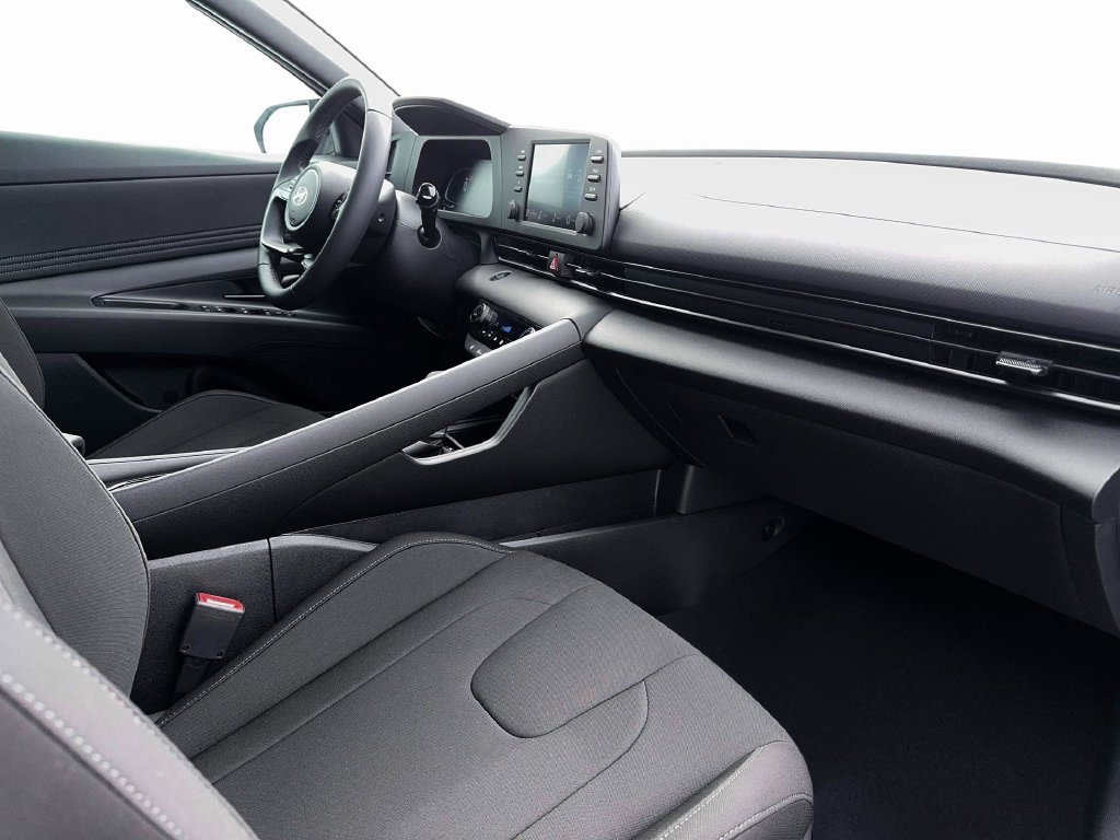 New 2026 Hyundai Elantra SEL Sport Premium FWD image 15