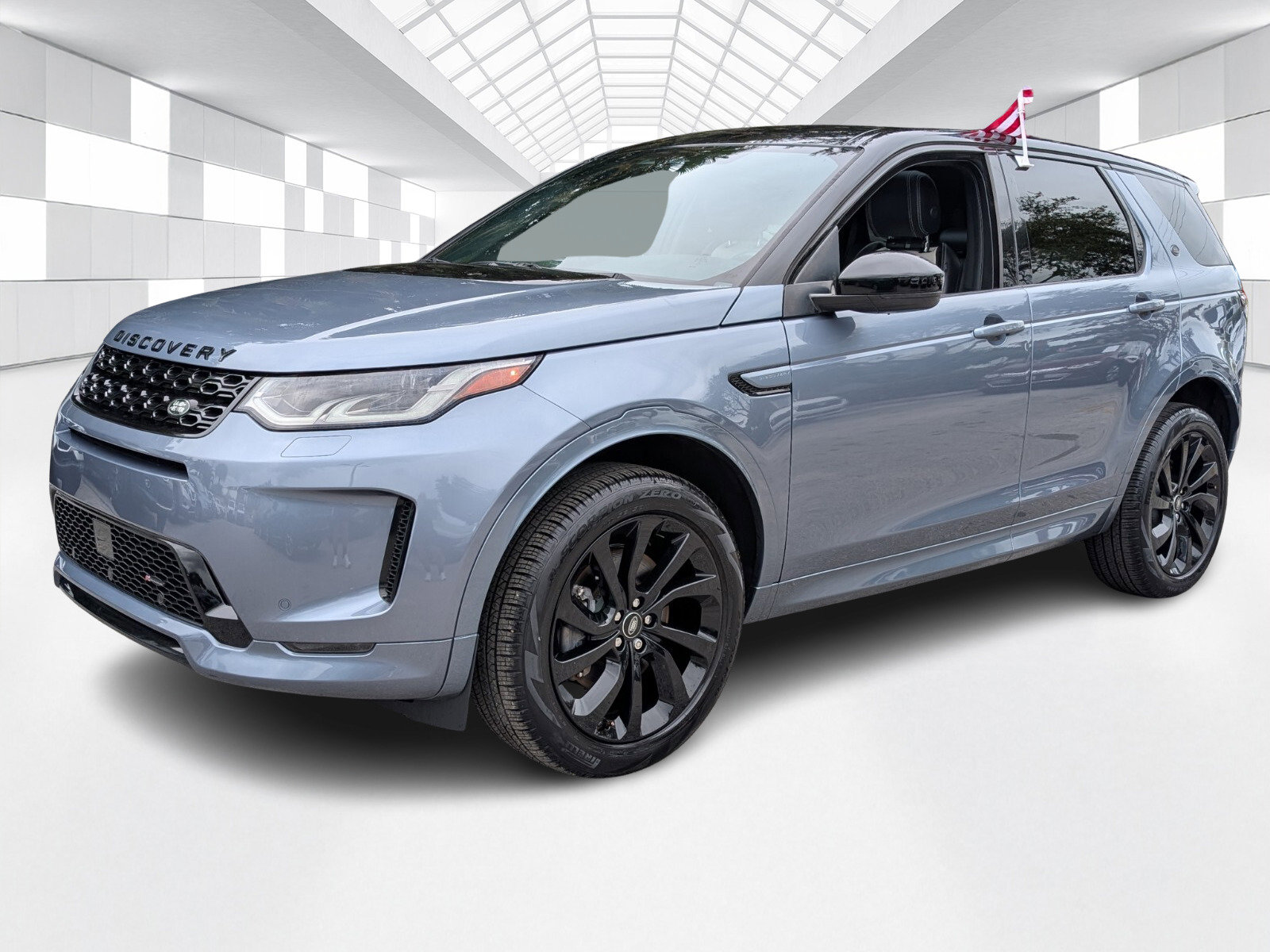 Used 2023 Land Rover Discovery Sport S R-Dynamic image 3