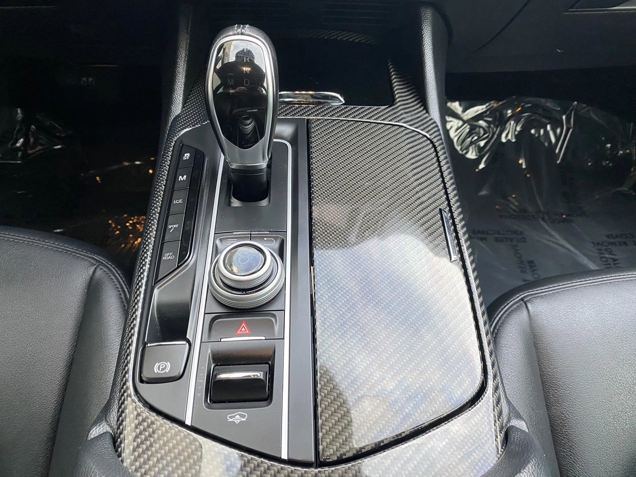 Used 2018 Maserati Levante image 13