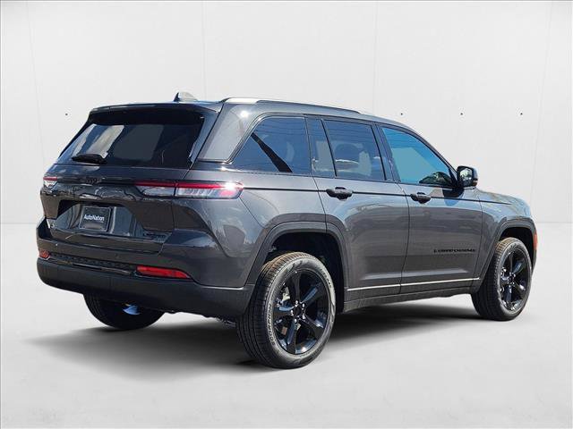 New 2025 Jeep Grand Cherokee Limited w/ Black Appearance Package RWD image 2