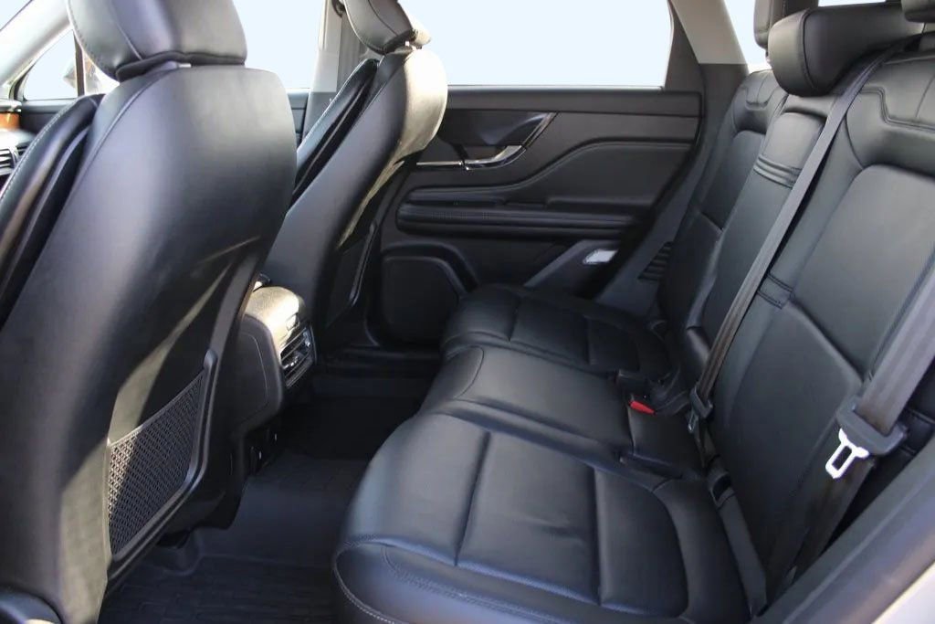 Used 2021 Lincoln Corsair Reserve w/ Equipment Group 201A image 23