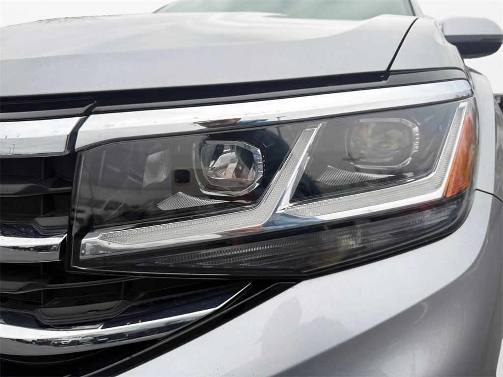 Used 2022 Volkswagen Atlas Cross Sport SE image 22