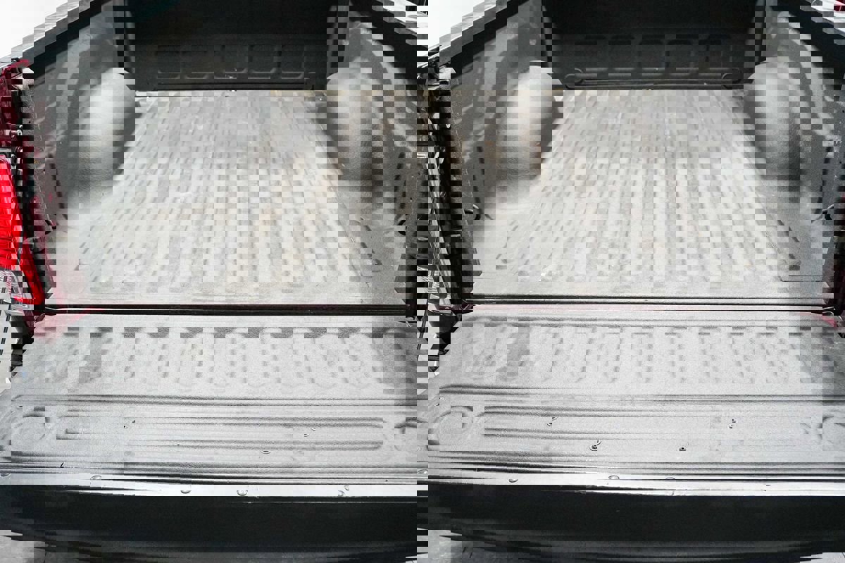 Used 2018 RAM 1500 Laramie image 25