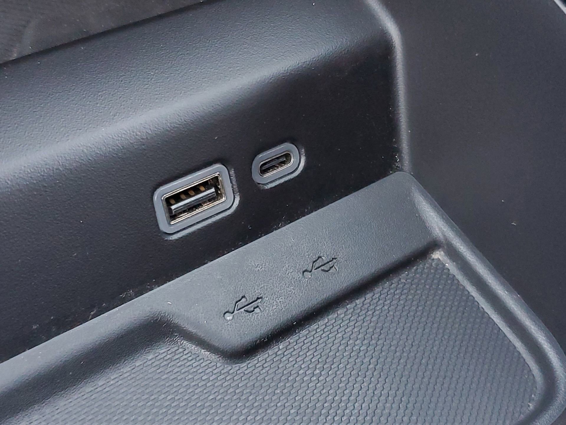 Used 2025 Chevrolet Tahoe Z71 image 30