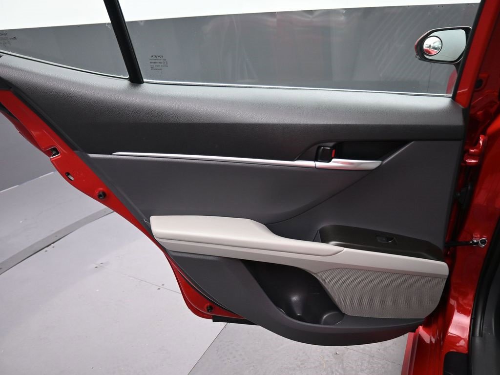 Used 2023 Toyota Camry SE image 28